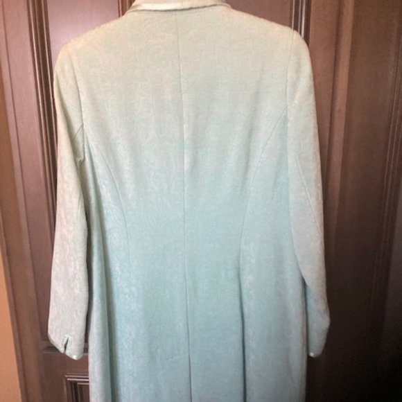 Parisian Textured Tapestry Long Sleeves Jacket - Picture 4 of 4